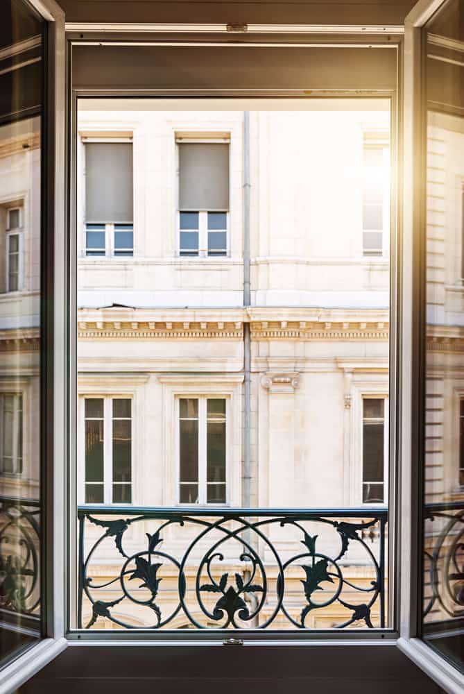 Ouvrant à la française (OF)